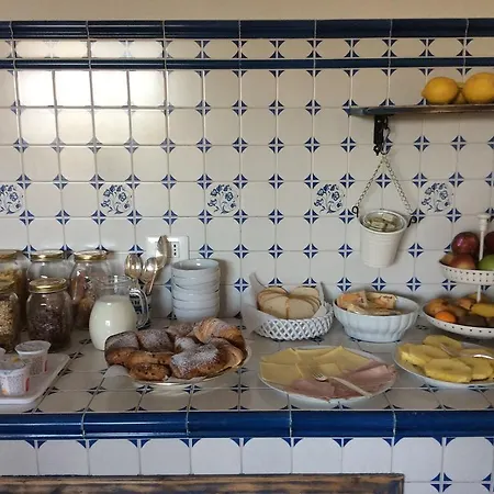 Via Dei Templi Bed & Breakfast 4*